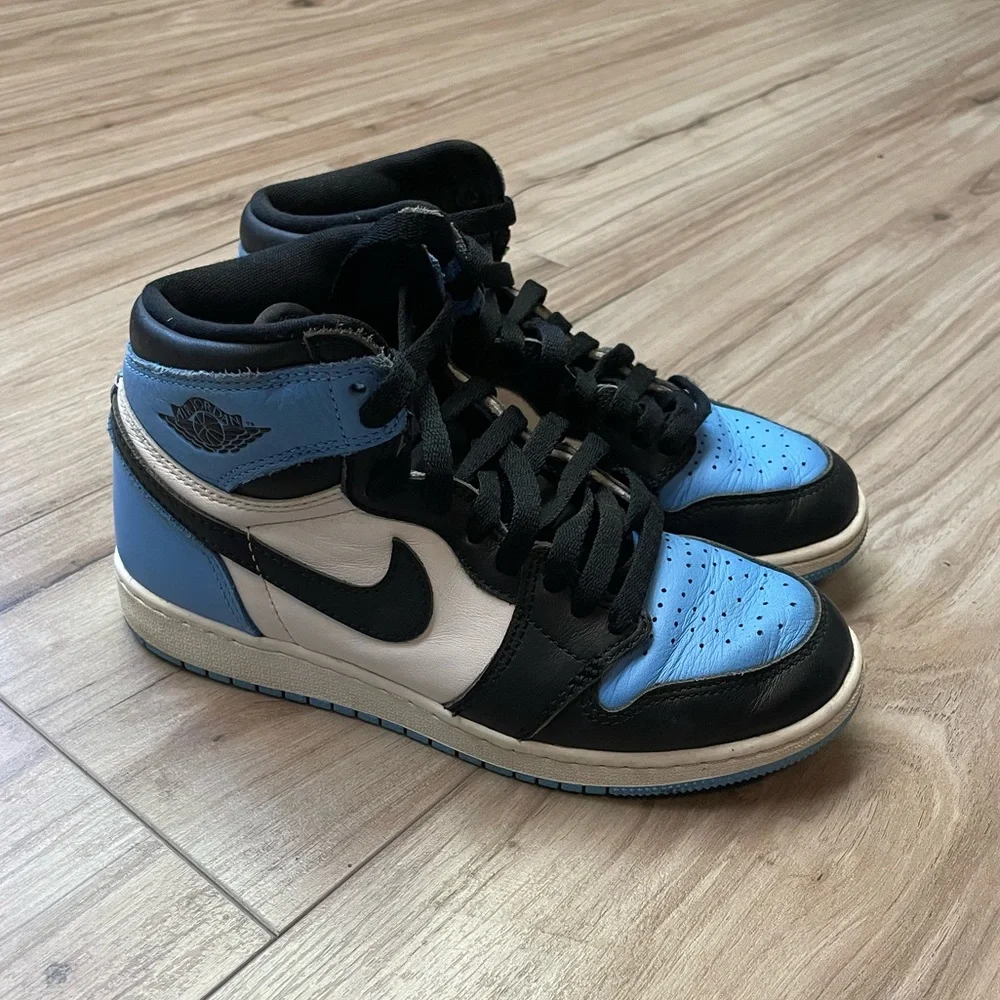 Nike Air Jordan 1 Retro High Sneakers